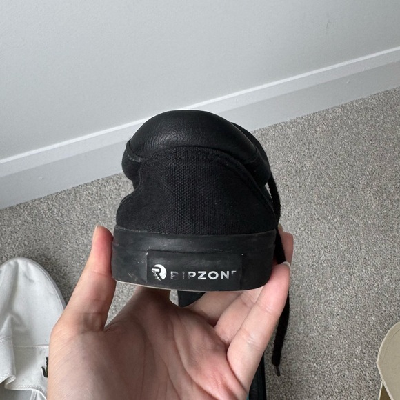 Black shoes - Picture 3 of 7